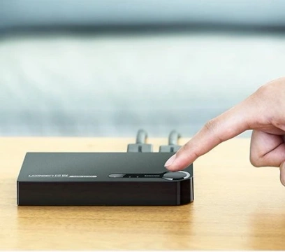 Uzelený přepínač rozdělovač HDMI - 3x HDMI 3D 4K 7,5 Gb/s 36 bitů na kanál černá (40234)