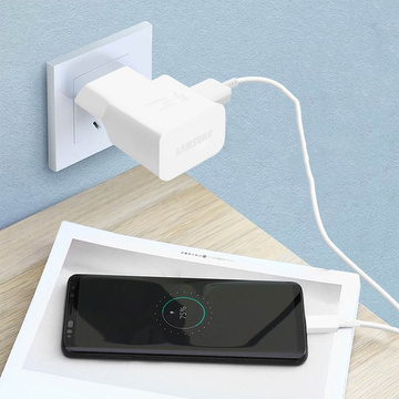 Originálna nástenná nabíjačka Samsung EP-TA200EWE 2A White