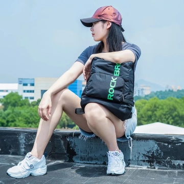 Plecak Rockbros H10-BK 18 l składany, ergonomiczny – czarny