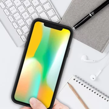 Tech-proticon galaxia s21 je fialová