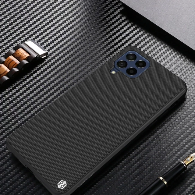 Nillkin Textured Case Odolné vystužené puzdro s gélovým rámom a nylonom na zadnej strane Samsung Galaxy M53 5G čierne