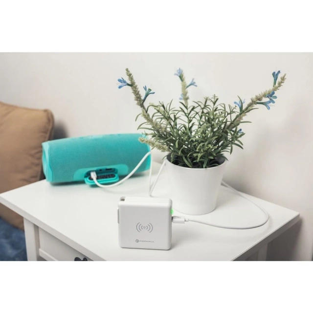 Cestovní nabíječka Forcell 4v1 8000mAh QC3.0 USB-C powerbanka indukční