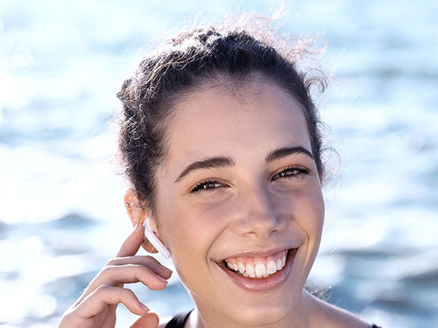 JOYROOM JR-T09 Ture Wireless TWS Bluetooth 5.0 headphones with station