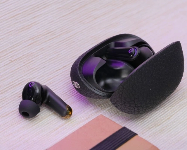 HOCO TWS EQ23 Kabellose Bluetooth-Kopfhörer mit Ladehülle, Schwarz