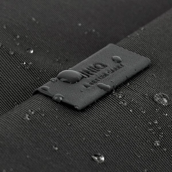 Pouzdro na notebook UNIQ Bergen Sleeve 14" černá/půlnoční černá