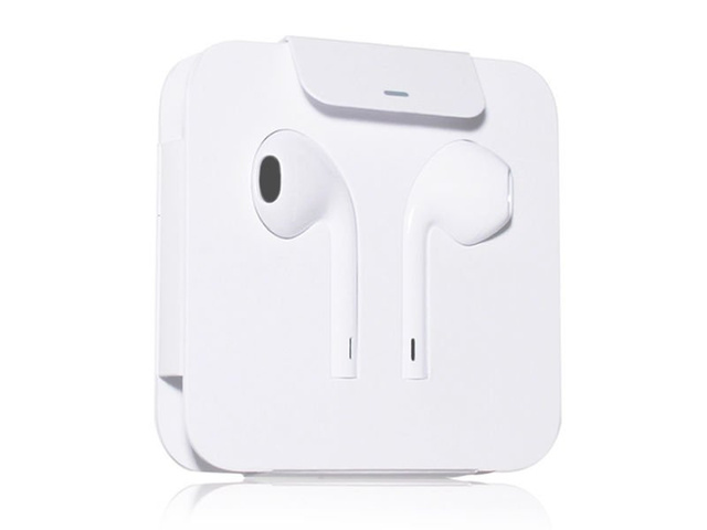 Навушники Apple EarPods MMTN2ZM / A з роз'ємом Lightning білі
