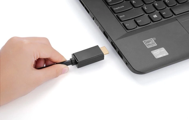 UGREEN Unidirectional DisplayPort to HDMI Cable 4K 30 Hz 32 AWG 2m Black (DP101 10202)