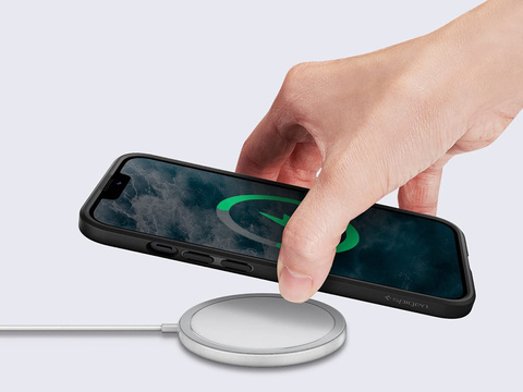 Spigen Ultra Hybrid Hülle für Apple iPhone 13 Mattschwarzes Glas