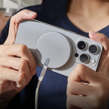 Esr Halolock Qi2 Mini magnetická Magsafe bezdrátová nabíječka 15W stříbrná indukční nabíječka