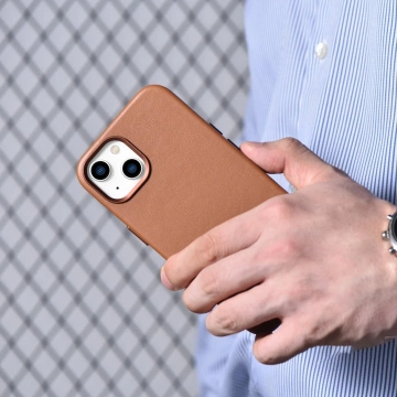 iCarer Case Leather case cover for iPhone 14 Plus brown (compatible with MagSafe)
