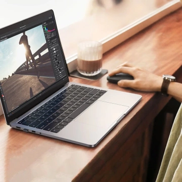 Myš UGREEN praktická bezdrátová USB černá (MU001)