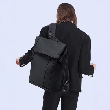 Bange wasserdichter Rucksack für 15,6-Zoll-Laptop, Stadtreisender, 45 x 30 x 16 cm, für Arbeit, Flugzeug, Herren, Damen, mit USB-Anschluss Schwarz