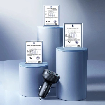 Автомобільний зарядний пристрій Joyroom JR-CCD03 3x USB-A 17 Вт з дисплеєм – чорний