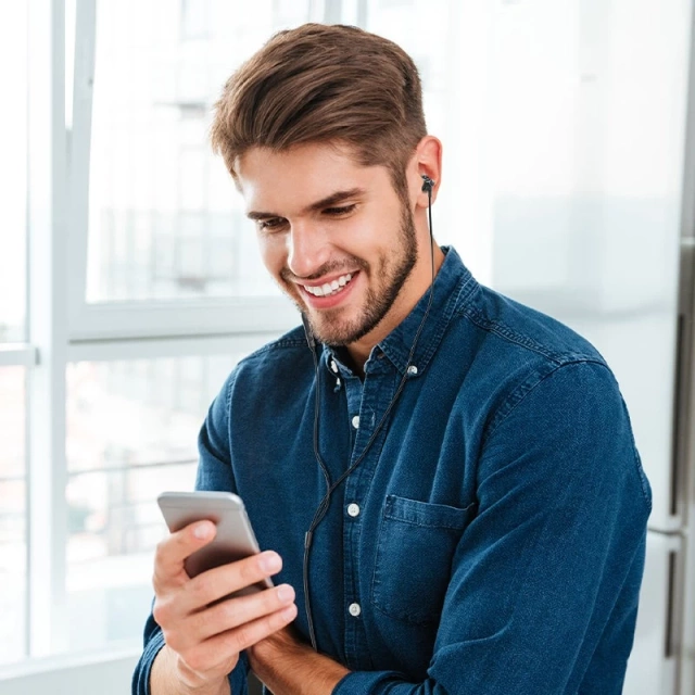 Навушники Joyroom In-Ear USB типу C з дистанційним керуванням і мікрофоном сріблясті (JR-EC03 сріблясті)