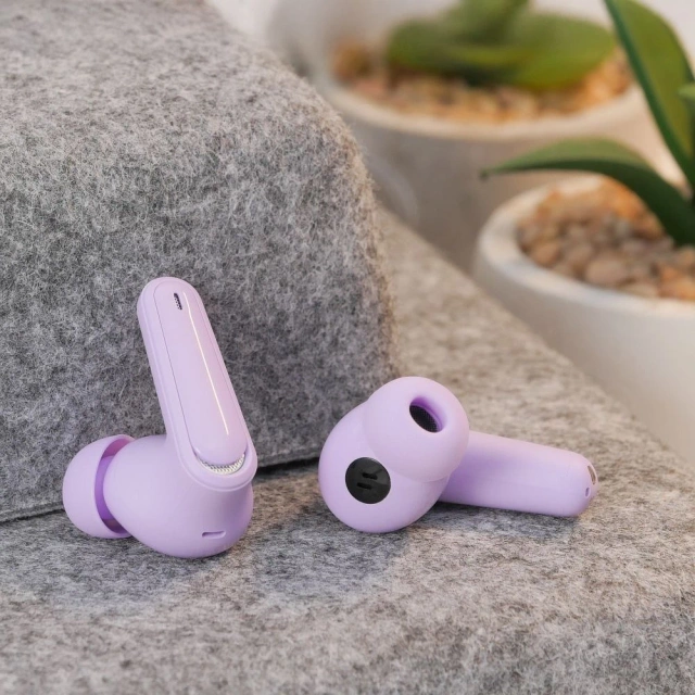 Bezdrátová Bluetooth sluchátka HOCO TWS EQ23 s nabíjecím pouzdrem v fialové barvě