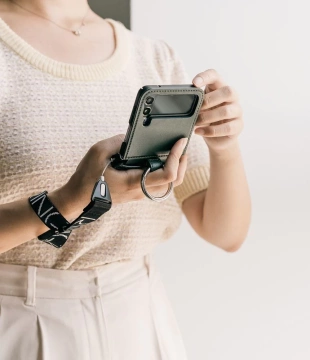 Фоліо Ringke signature galaxy z flip 4 темно-зелене