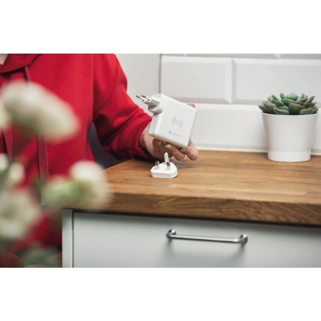 Forcell 4in1 Reiseladegerät 8000mAh QC3.0 USB-C Powerbank Induktion
