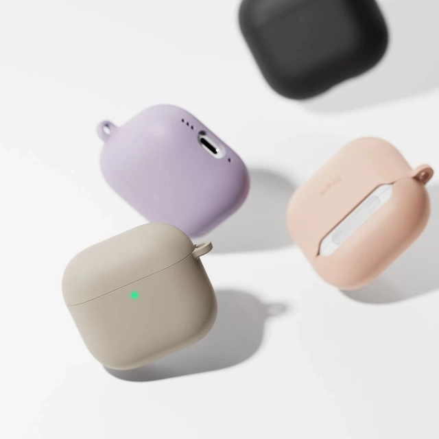 Silikónový kryt Ringke pre Apple AirPods 4 s karabínou a kameňom