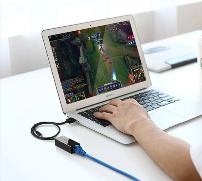 Externá sieťová karta UGREEN RJ45 - USB 2.0 100 Mbps Ethernet čierna (CR110 20254)