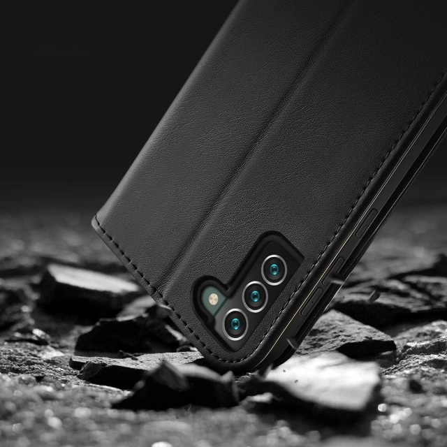 Dux Ducis Hivo Leather Flip Cover Originální kožená peněženka na karty a dokumenty Samsung Galaxy S22 (S22 Plus) černá