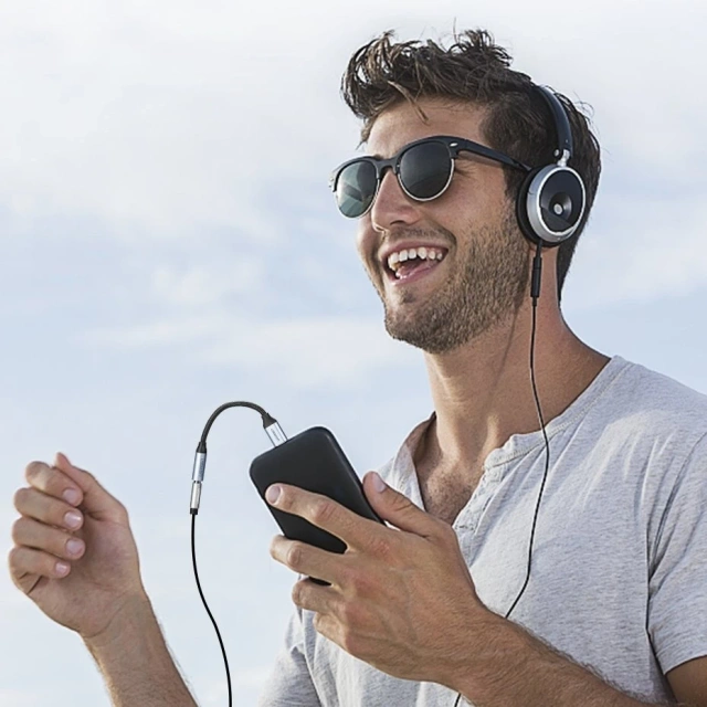 Uzelený adaptér slúchadiel 3,5 mm mini jack na USB typu C 10 cm sivý (30632)