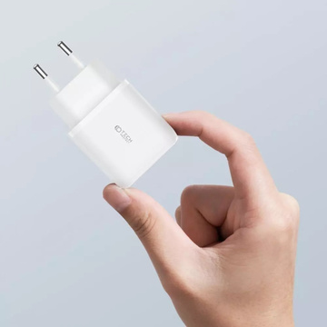 C20W 2-PORTOVÁ SÍŤOVÁ NABÍJEČKA PD20W/QC3.0 LIGHTNING KABEL BÍLÝ