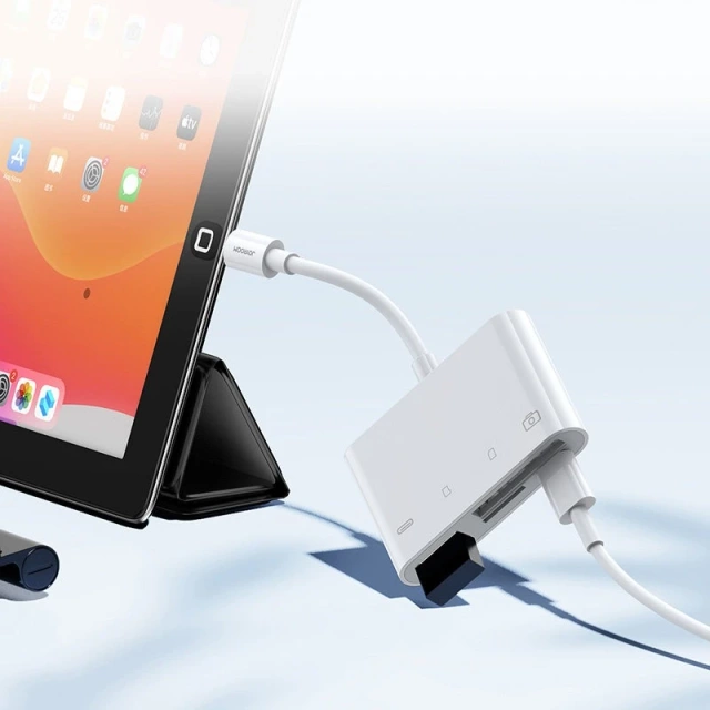 Joyroom HUB multifunkční OTG adaptér Lightning - USB 3.2 Gen 1 (3.0, 3.1 Gen 1) / SD, čtečka karet TF / Lightning bílá (S-H142 bílá)