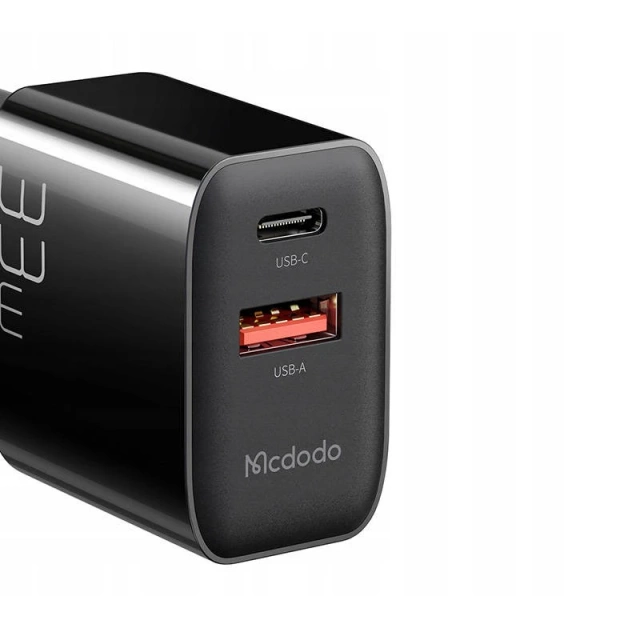 Mcdodo CH-0922 USB USB-C nástěnná nabíječka, 33W USB-C kabel (černý)