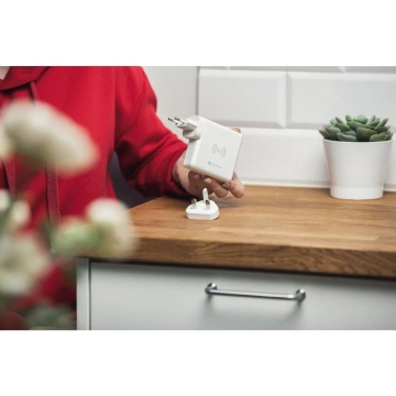 Forcell 4in1 Travel Charger 8000mAh QC3.0 USB-C Powerbank Induction