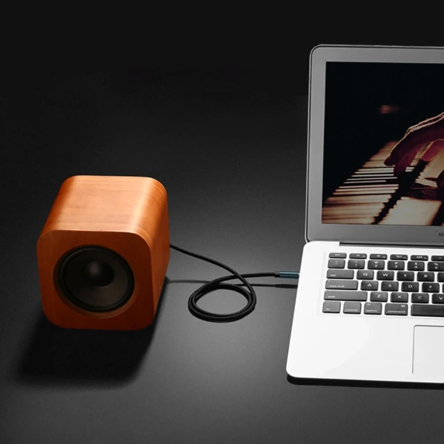 Kątowy kabel UGREEN AUX 2 x mini jack 3,5 mm 1,5m niebieski (AV112)