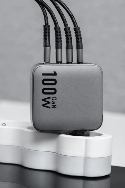 Nabíječka Forcell GaN 100W 3xUSB-C 1xUSB-A PD QC SFC