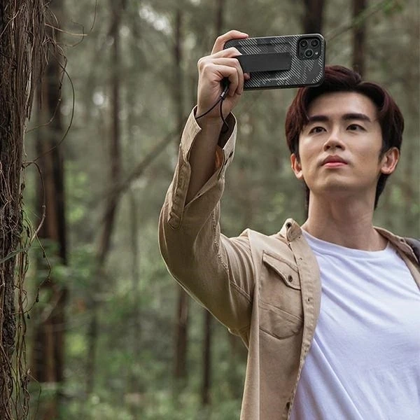 UNIQ pouzdro Heldro pro iPhone 12 Pro Max 6,7" Black Camo/Charcoal Camo Antimicrobial