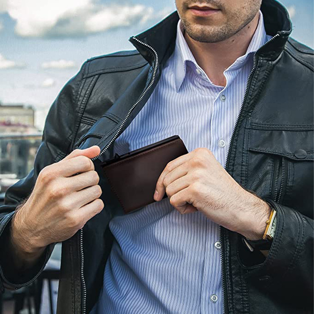 Alogy Smart Wallet s držákem na kartu AirTag Air Tag pro hotovostní RFID ochranu Hnědá
