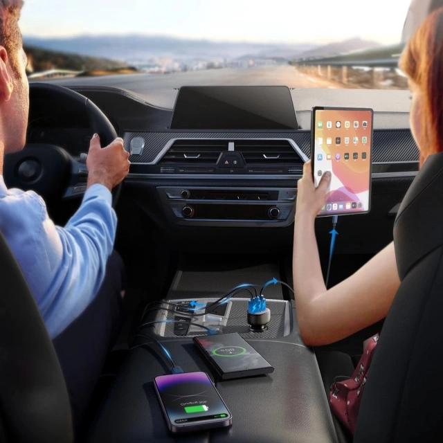 Joyroom JR-CCD03 Autoladegerät 3x USB-A 17W mit Display – Schwarz