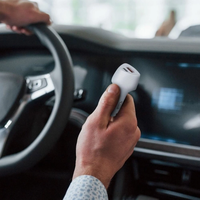 Autonabíjačka Forcell Carbon 38W PD 3.0 QC 3.0 s USB-C a USB konektorom