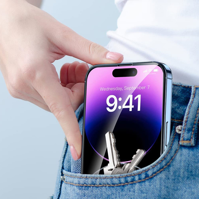 Tenké tvrdené sklo Spigen Glas.TR pre Apple iPhone 14 Pro Max