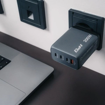 Verbatim GaN 200W nástenná nabíjačka 3xUSB-C/USB-A adaptér