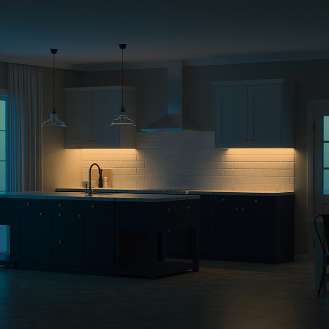 Lampa do šatníka s pohybovým senzorom Yeelight Closet Light 20 cm (čierna)