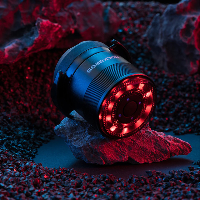 Zadné svetlo na bicykel vodeodolné RockBros Q1 7x farebná LED USB pod osvetlenie sedla zadné svetlo