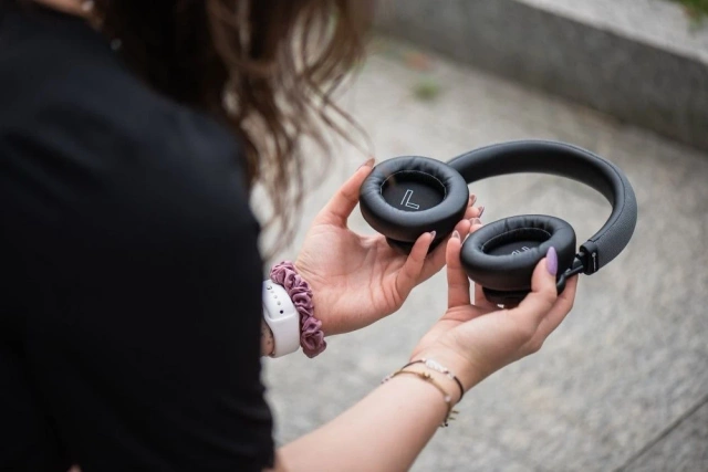 Бездротові накладні навушники Forcell F-Audio ANC Touch Beat чорного кольору