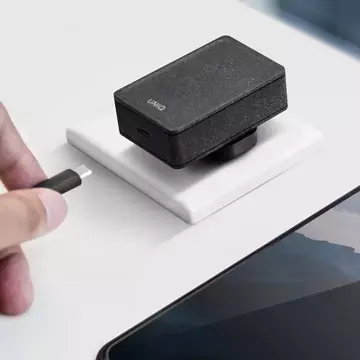 UNIQ nástenná nabíjačka Versa Slim USB-C PD 18W kábel USB-C na USB-C čierny/uhlovo čierny (LITHOS Collective)